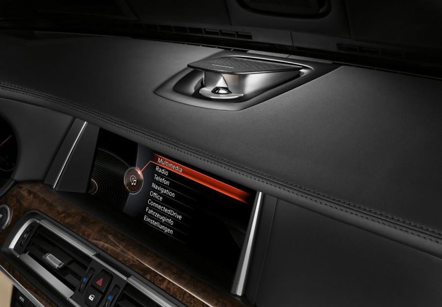  BMW 7-Series 2013 года  (фото 25 из 123)